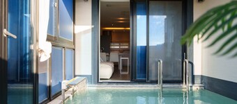 Taean Holy Dog Pool Villa