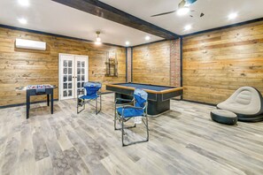 غرفة الألعاب