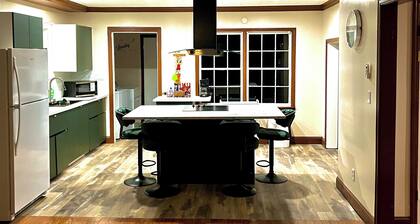 Stocked Pond: Country Retreat in Oglethorpe!