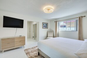 3 bedrooms, iron/ironing board, internet, bed sheets