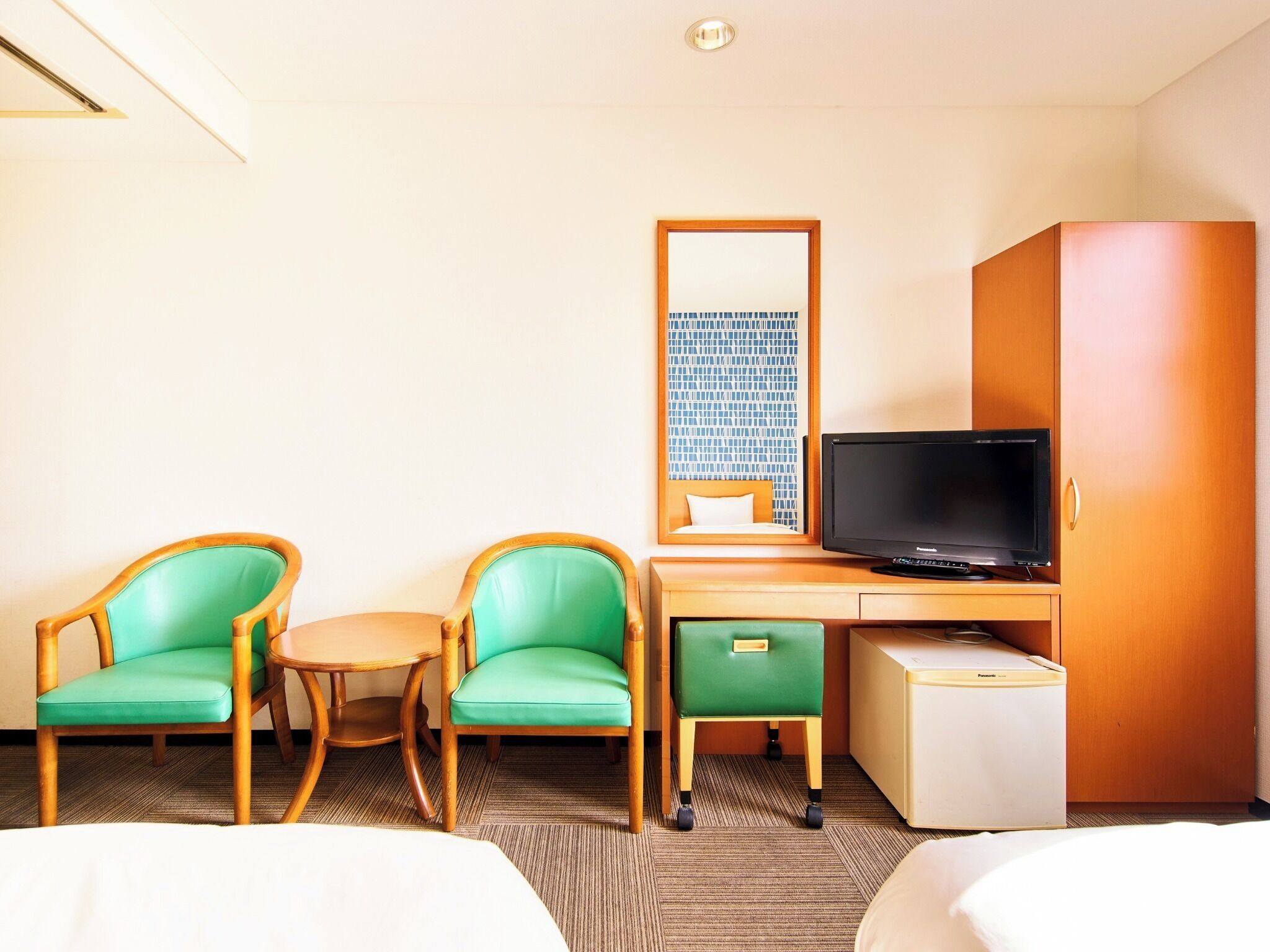 办公桌、熨斗/熨衣板、免费 WiFi、床单