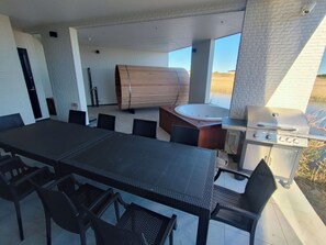 屋外ダイニングエリア