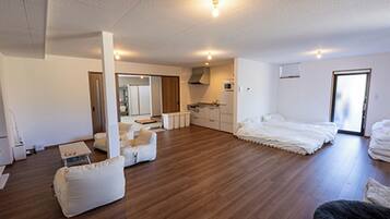 Desk, free WiFi, bed sheets