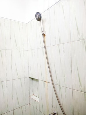 Standard Double Room | Bathroom