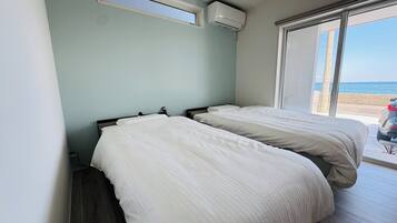 Desk, free WiFi, bed sheets