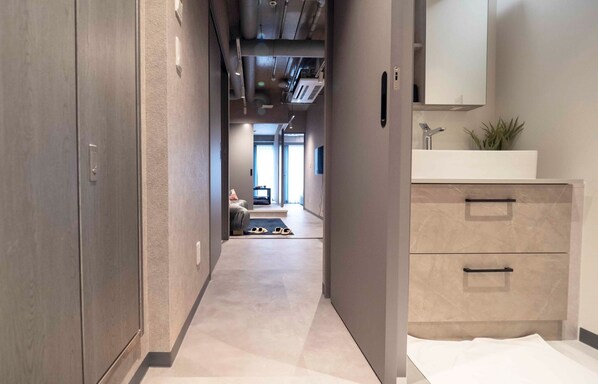 Interior - R98BB2E_501 / Taito-ku Tokyo (Taito-ku)