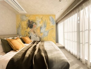 مكواة/لوح كي وخدمة الإنترنت وملاءات أسرّة