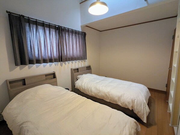 Iron/ironing board, free WiFi, bed sheets - Great location to Disney Resort and Makuhari Messe / Funabashi Chiba (Funabashi)