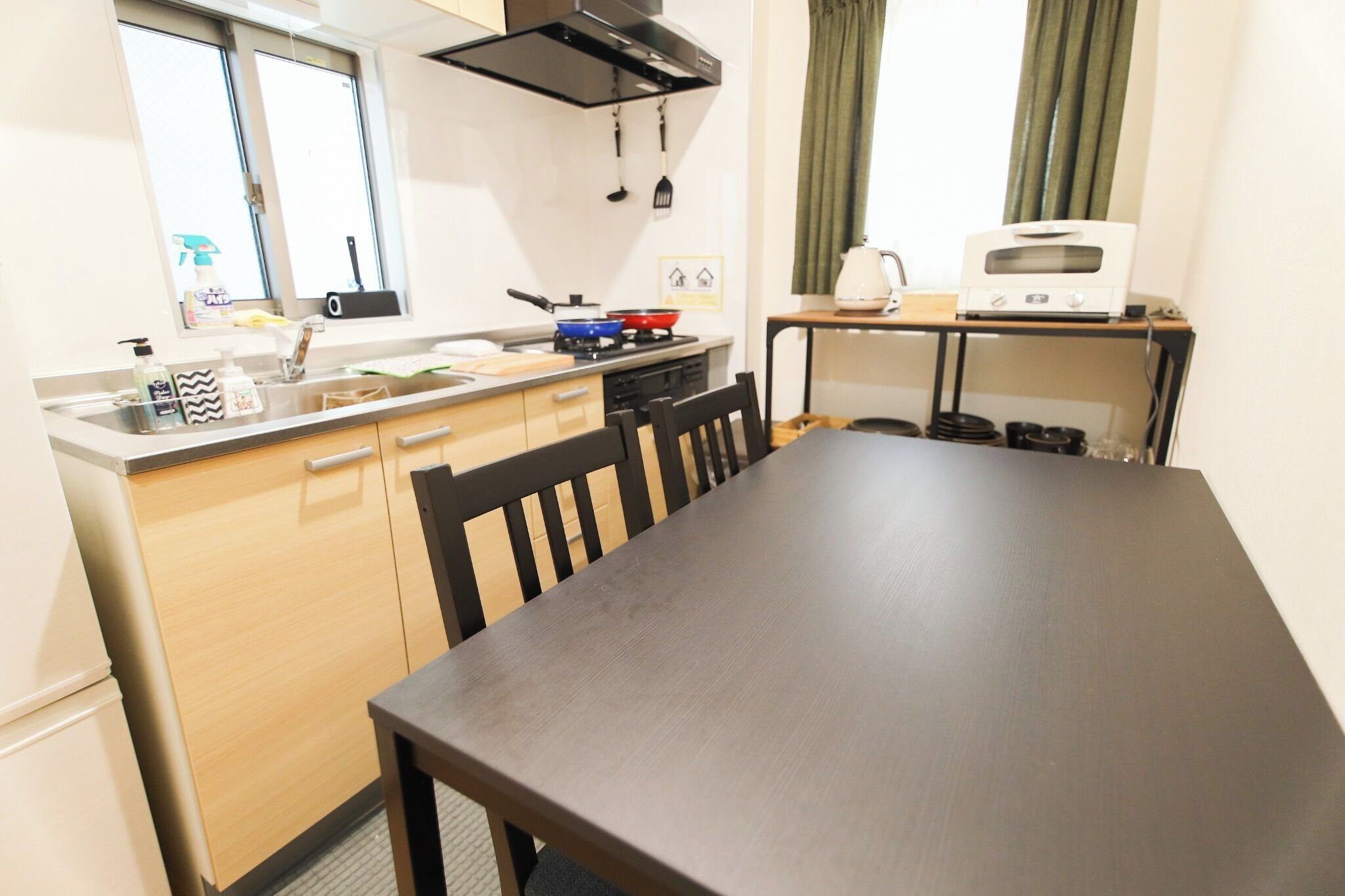 雪櫃、微波爐、廚房用具/餐具/器皿