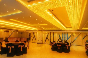Banquet hall - Hotel Citrus (Lucknow)