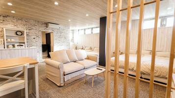 Iron/ironing board, internet, bed sheets