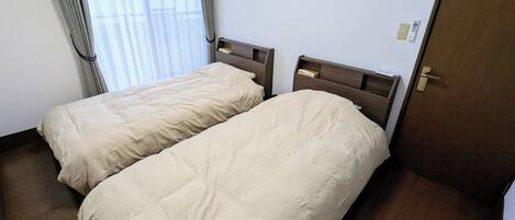 Internet, bed sheets