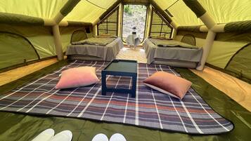 1 quarto, escrivaninha, Wi-Fi de cortesia, roupa de cama