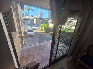 Interior - Mermaid Beach / Broadbeach Modern 2 Bdrm Apartment (Mermaid Beach)