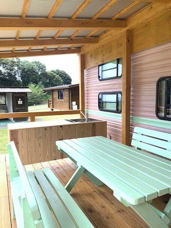 Outdoor dining. Simple plan with no meals Trailer house no pets / Shima City Mie