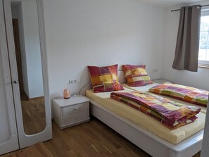 2 bedrooms, WiFi, bed sheets