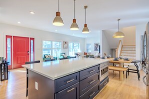 Interior - Spacious 6BR/5BA - Near DC & Pentagon (Arlington)