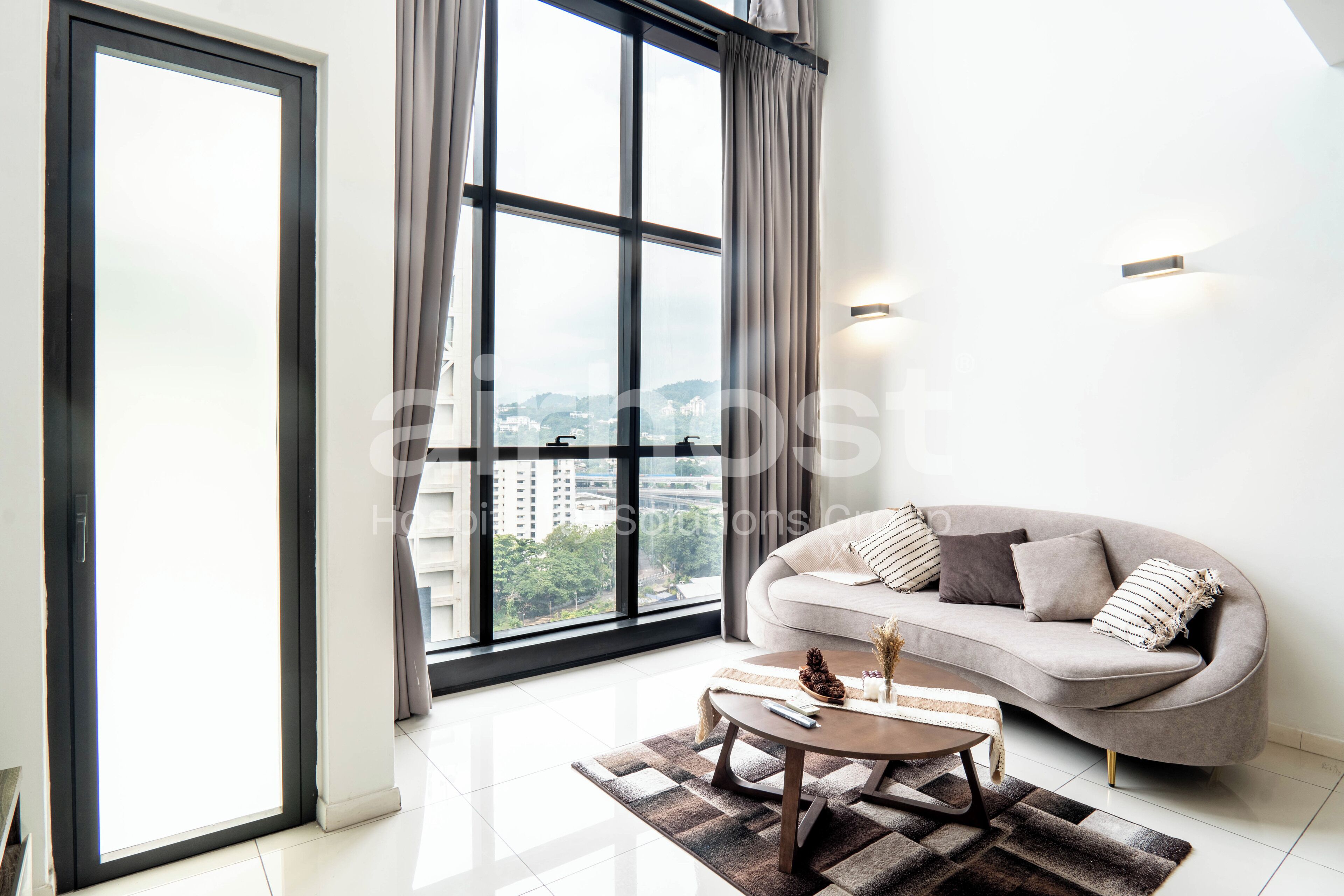 Apartment, 1 Queen Bed, Non Smoking, City View | Living area