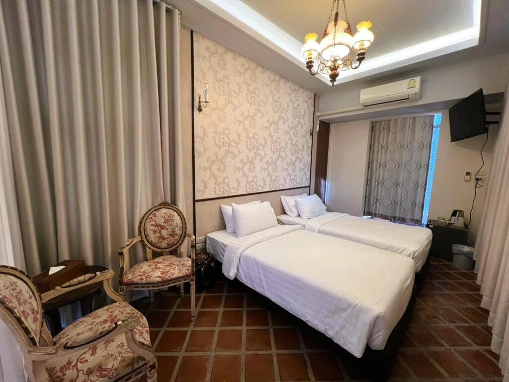Suite, Sea View | Iron/ironing board, free WiFi