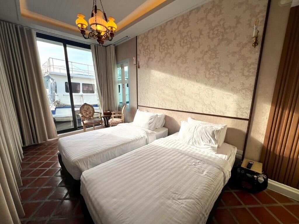 Suite, vistas al mar | Tabla de planchar con plancha y wifi gratis