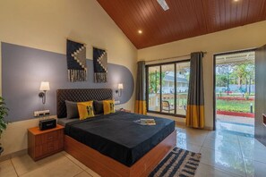 Deluxe Double Room with Patio and Garden View | Utsikt från rummet