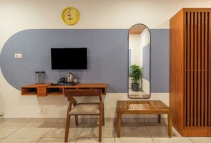 Deluxe Double Room with Patio and Garden View | Free WiFi