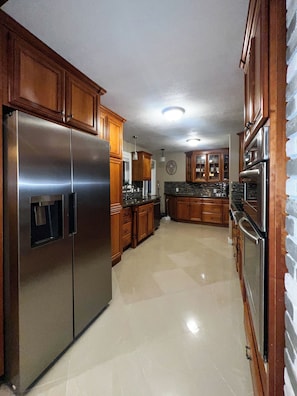 Private kitchen - Cozy Corner on Carson (Burney)
