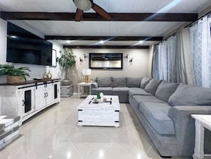 Living area - Cozy Corner on Carson (Burney)