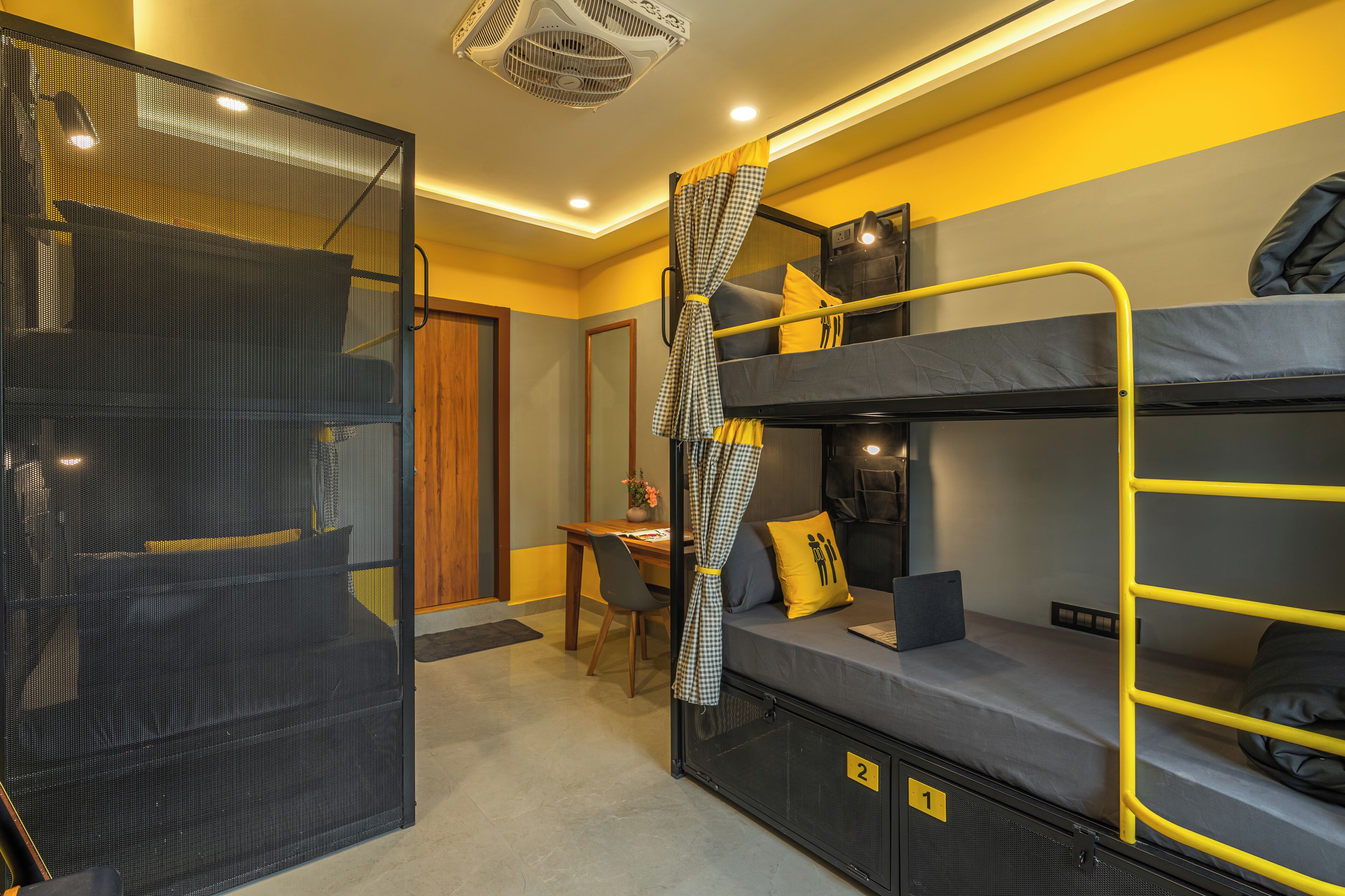 Bed in 4 Bed Female Dormitory | Wifi gratis y ropa de cama 