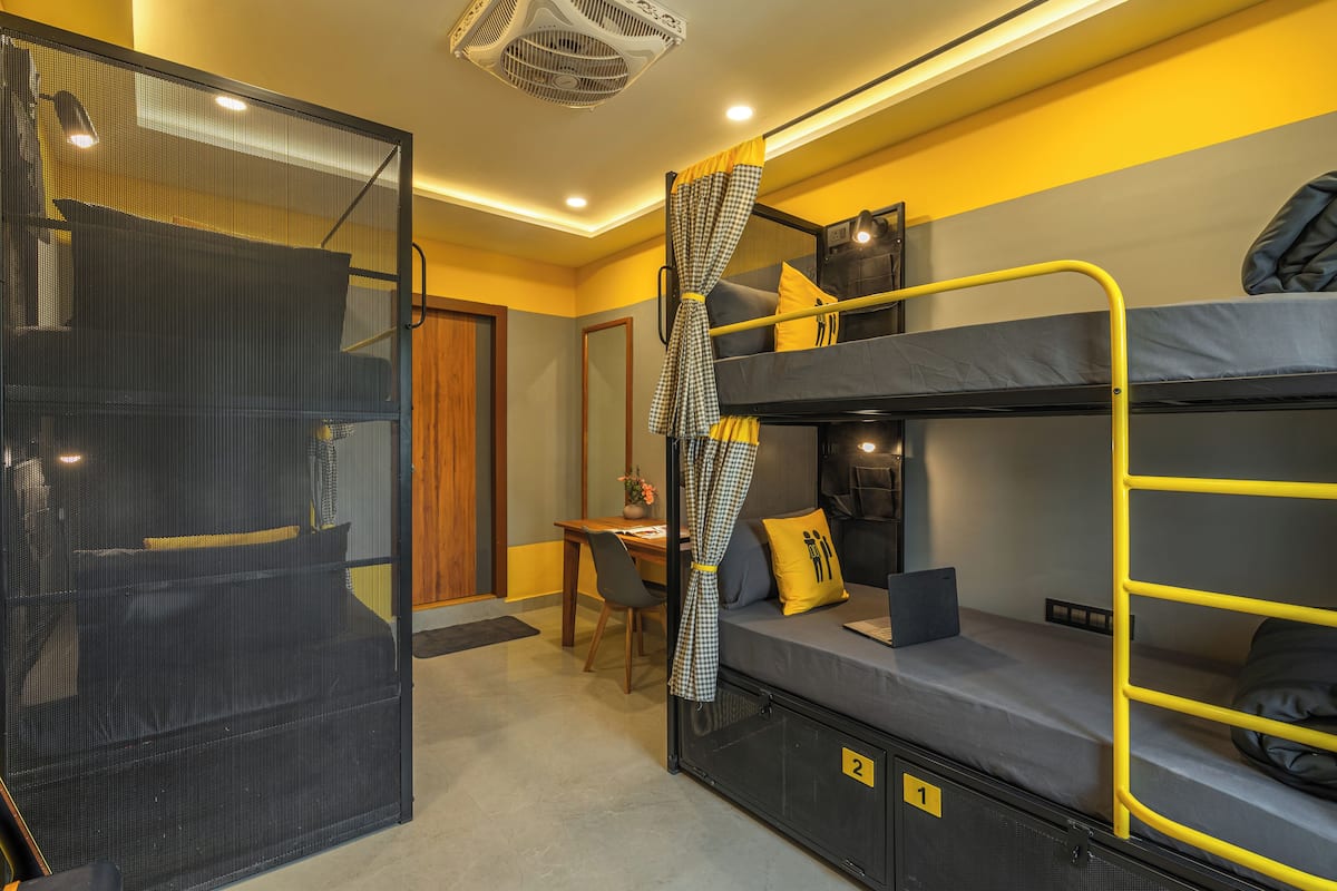 Bed in 4 Bed Female Dormitory | Free WiFi