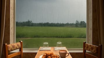 Habitación Confort doble, vistas al jardín | Wifi gratis y ropa de cama