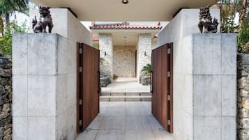 Bagian depan properti