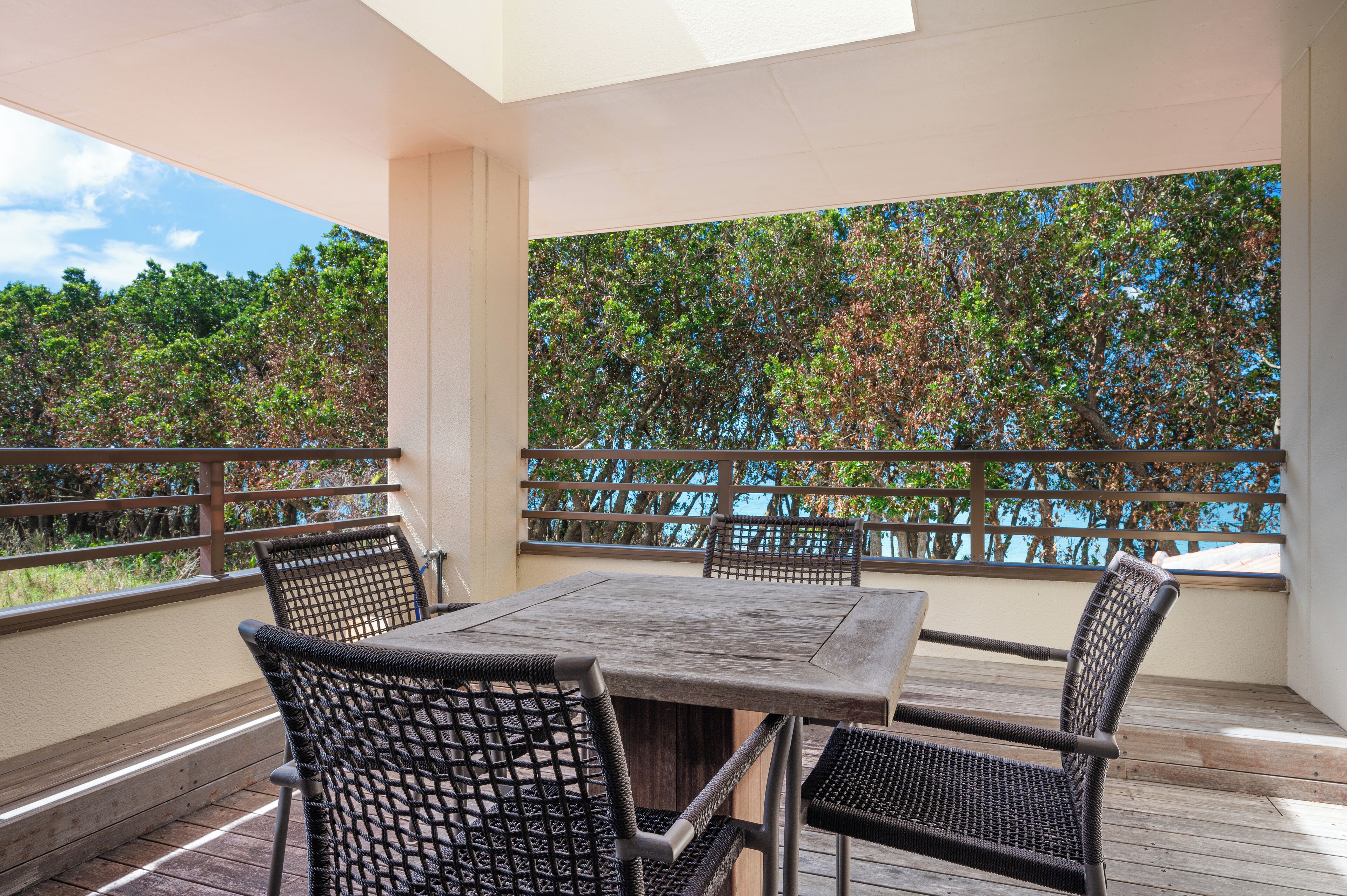 Villa, balcon, vue piscine | Terrasse/Patio