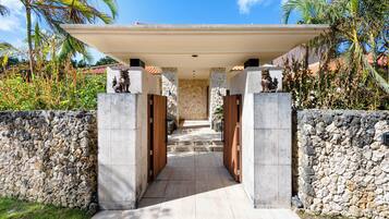 Mặt tiền nơi lưu trú