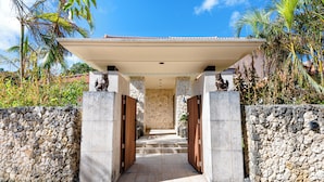Unclassified image, 2 of 64, button - Ocean Front Villa Ishigakijima 1 (Ishigaki)