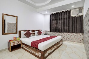 Pillowtop beds, desk, laptop workspace, free WiFi