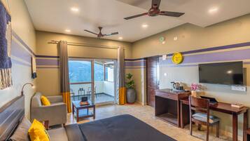 Superior Double Room with Balcony and Valley View