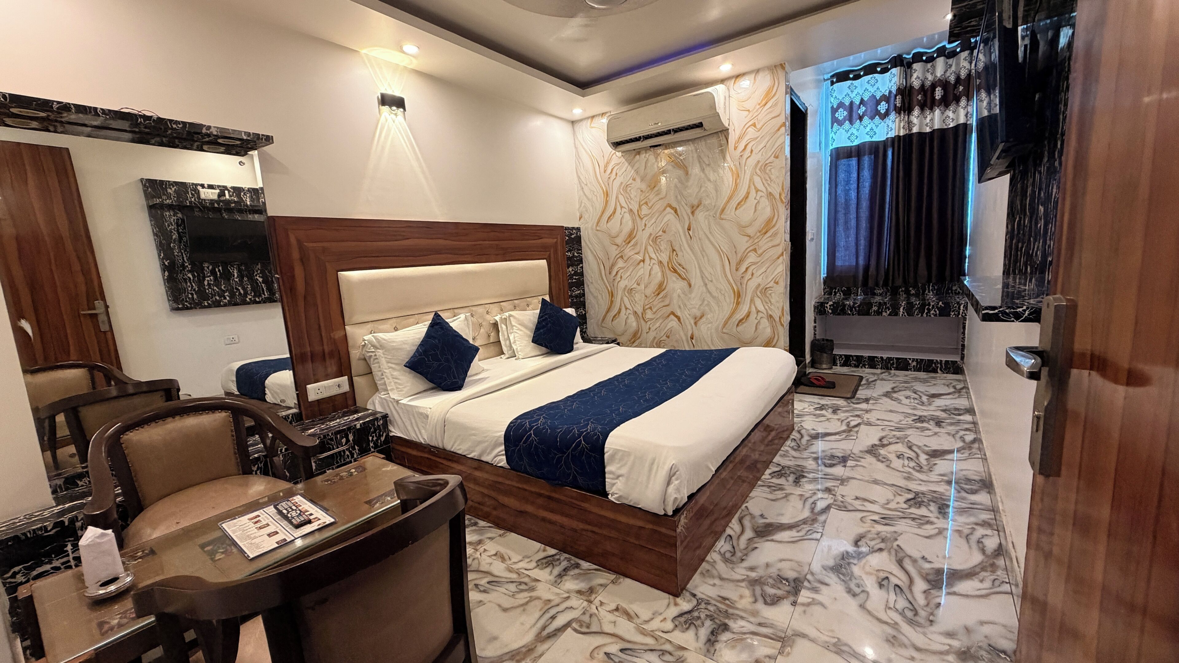 Deluxe Single Room | Desk, laptop workspace, WiFi (free), bed sheets