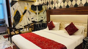 Deluxe Double or Twin Room | Desk, laptop workspace, travel crib, free WiFi - Hotel The Raj Palace (New Delhi)