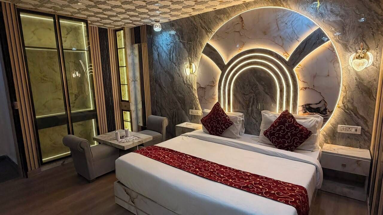 Superior Double Room | Desk, laptop workspace, WiFi (free), bed sheets