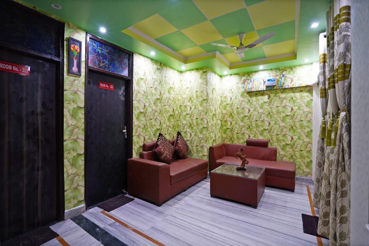 Deluxe Double or Twin Room | Desk, laptop workspace, travel crib, free WiFi