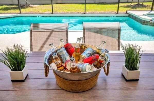 Outdoor pool - Luxury Home at Sonoma 9 En-Suites Son102 (Kissimmee)