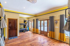 Bed in 8 Bed Mixed Dormitory with Balcony and Mountain View | Free WiFi