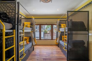 Bed in 6 Bed Female Dormitory with Mountain View | Free WiFi