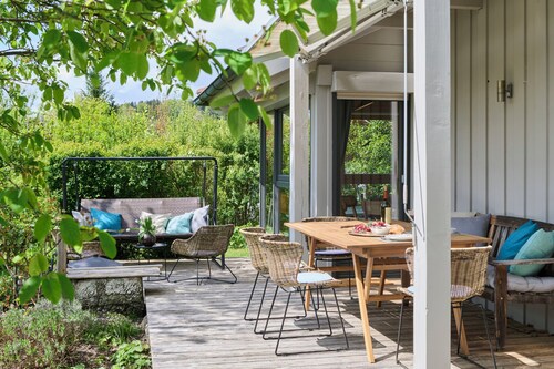 Ferienhaus für 9 Personen ruhig mit großem Garten, Nähe See