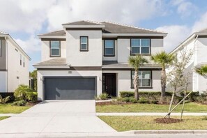 Room - Fresh Amazing Family Home, Private Pool Blv101 (Kissimmee)