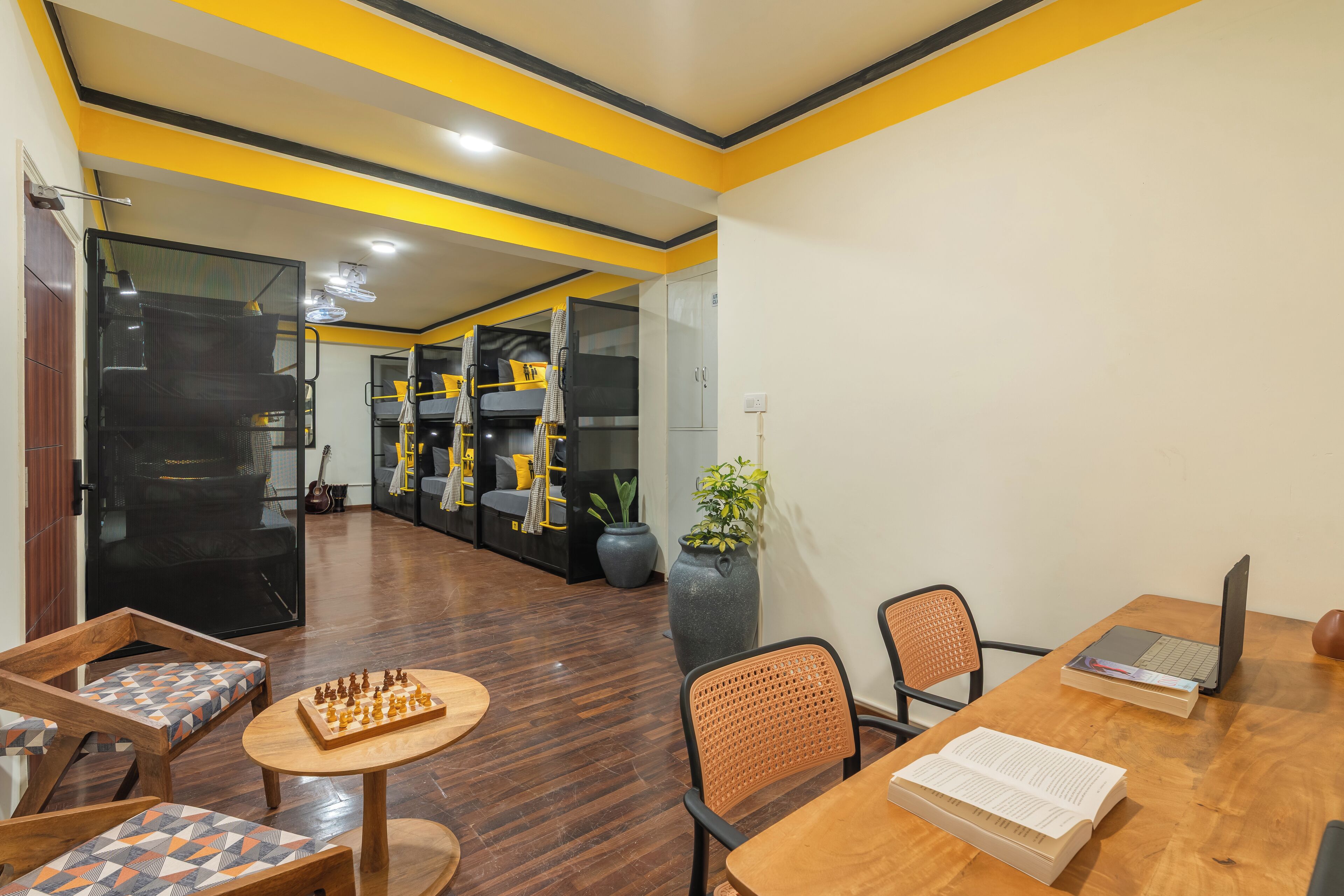 Bed in 12 Bed Mixed Dormitory