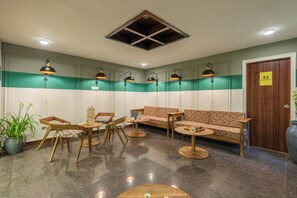 Reception - The Hosteller Nainital (near Sherwood College, Ayarpatta)