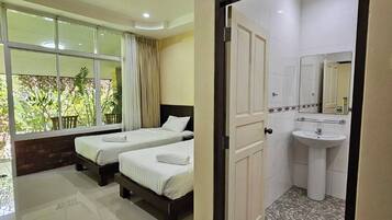 Towels, soap, shampoo, toilet paper