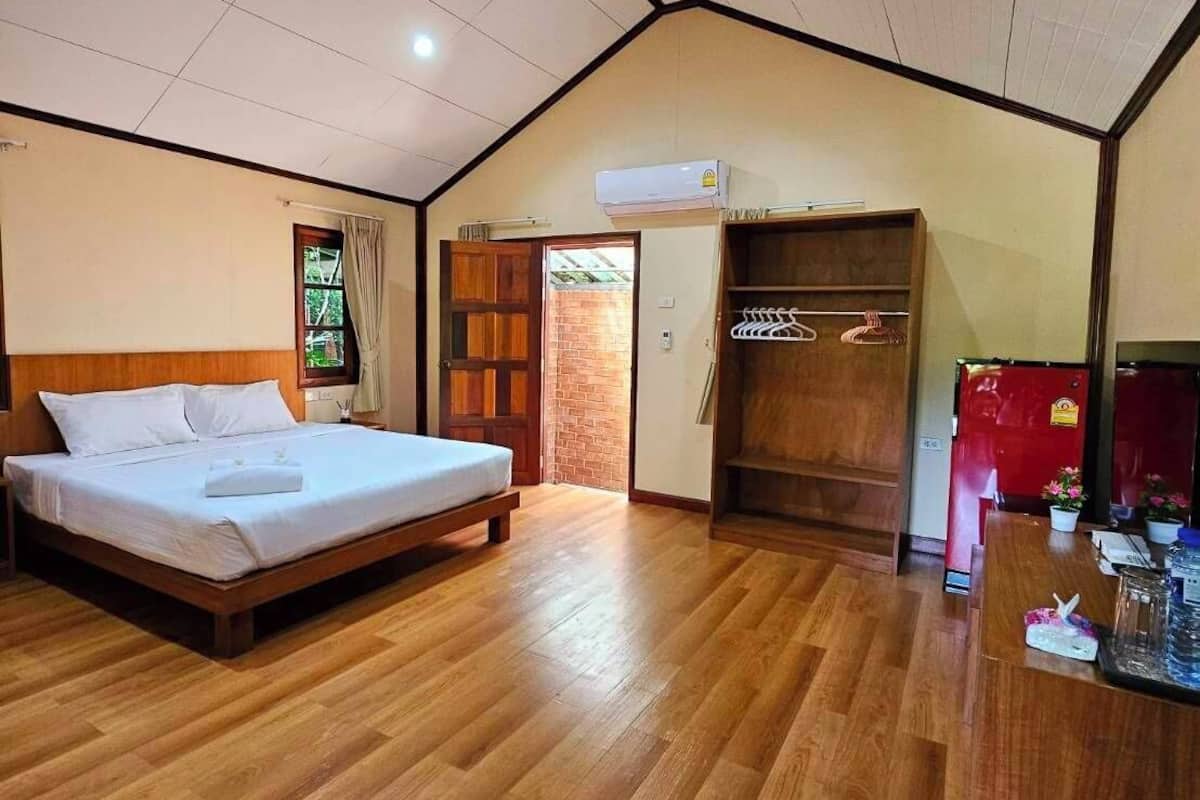 Deluxe Bungalow Double or Twin | Free WiFi, bed sheets